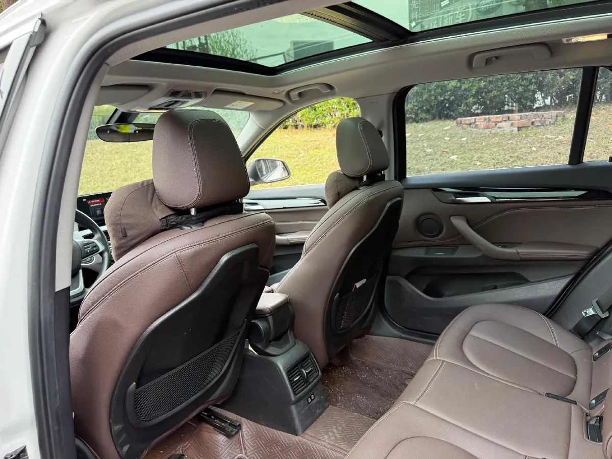 2020 BMW X1 2.0T 192HP L4 7DCT,autocango,china used car exporter,china ev exporter,chinese used car exporter,chinese used ev exporter