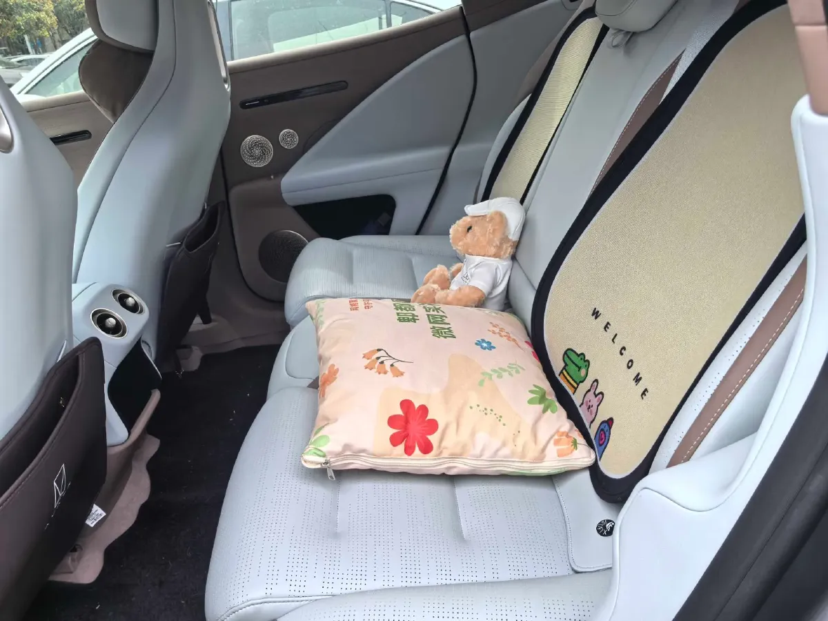 2024 Avatr 07 1.5T 156HP L4 REEV 39.05KWH,autocango,china used car exporter,china ev exporter,chinese used car exporter,chinese used ev exporter