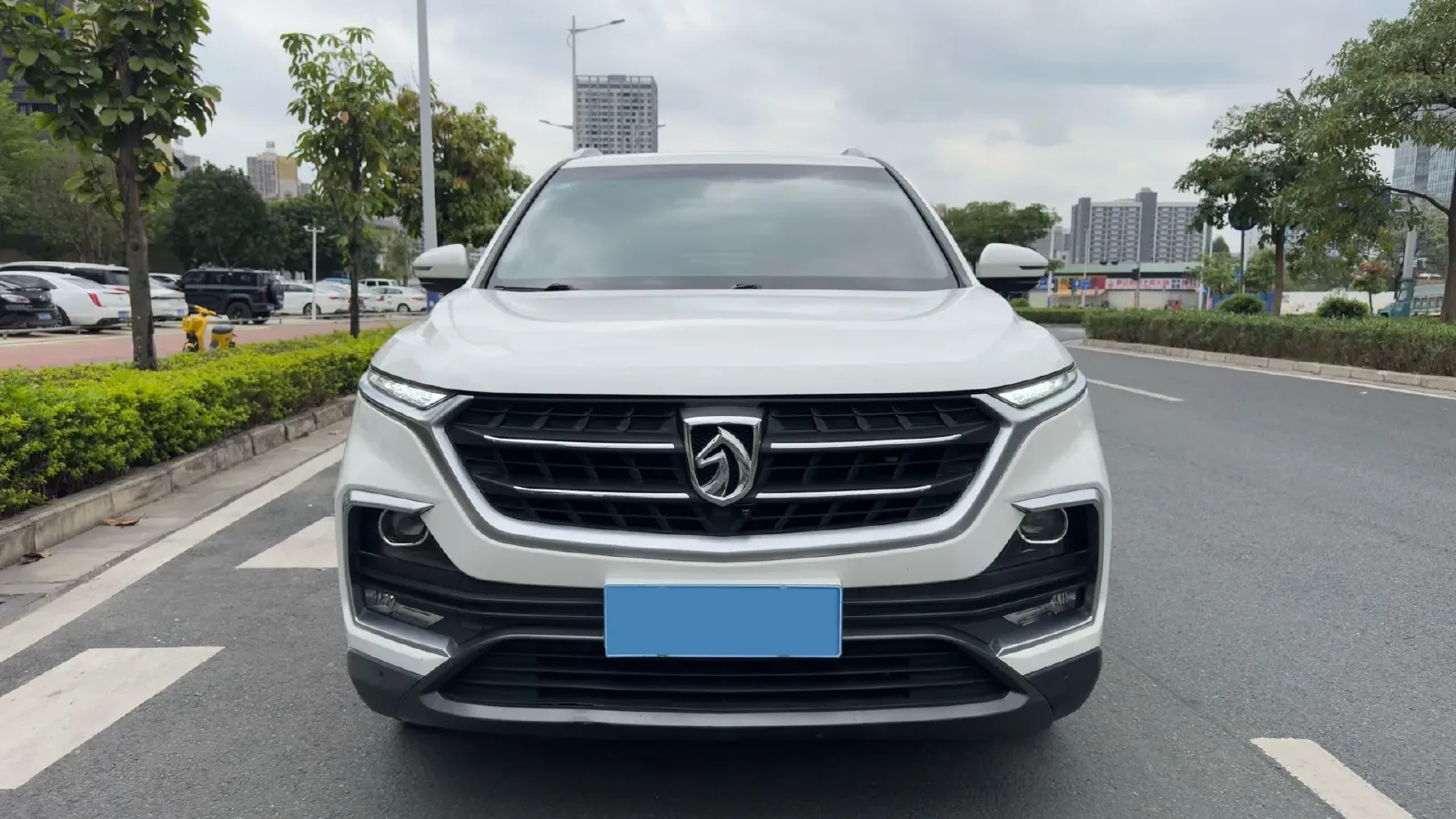 2018 BaoJun 530 1.5T 150HP L4 6DCT,autocango,china used car exporter,china ev exporter,chinese used car exporter,chinese used ev exporter