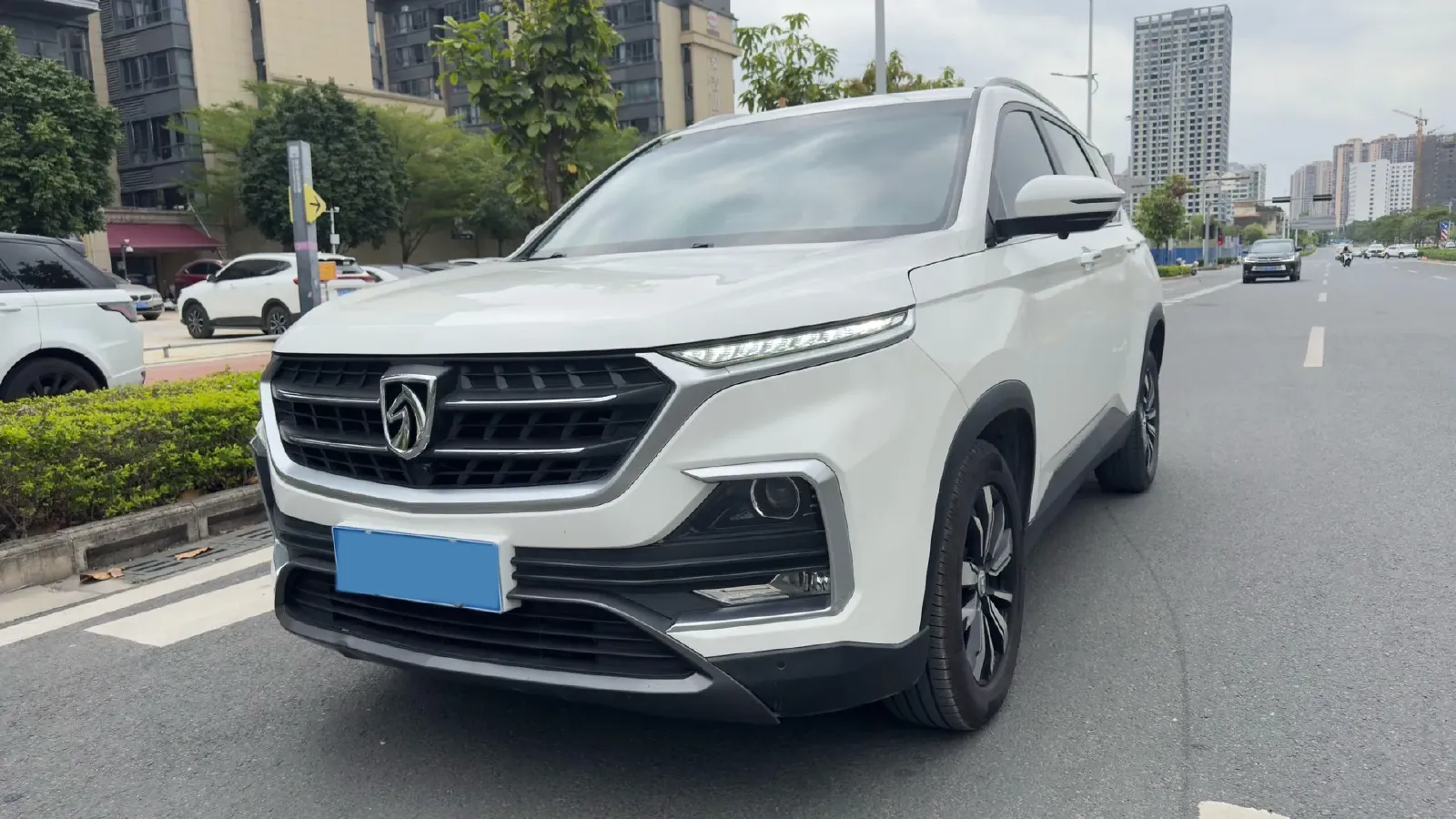 2018 BaoJun 530 1.5T 150HP L4 6DCT,autocango,china used car exporter,china ev exporter,chinese used car exporter,chinese used ev exporter