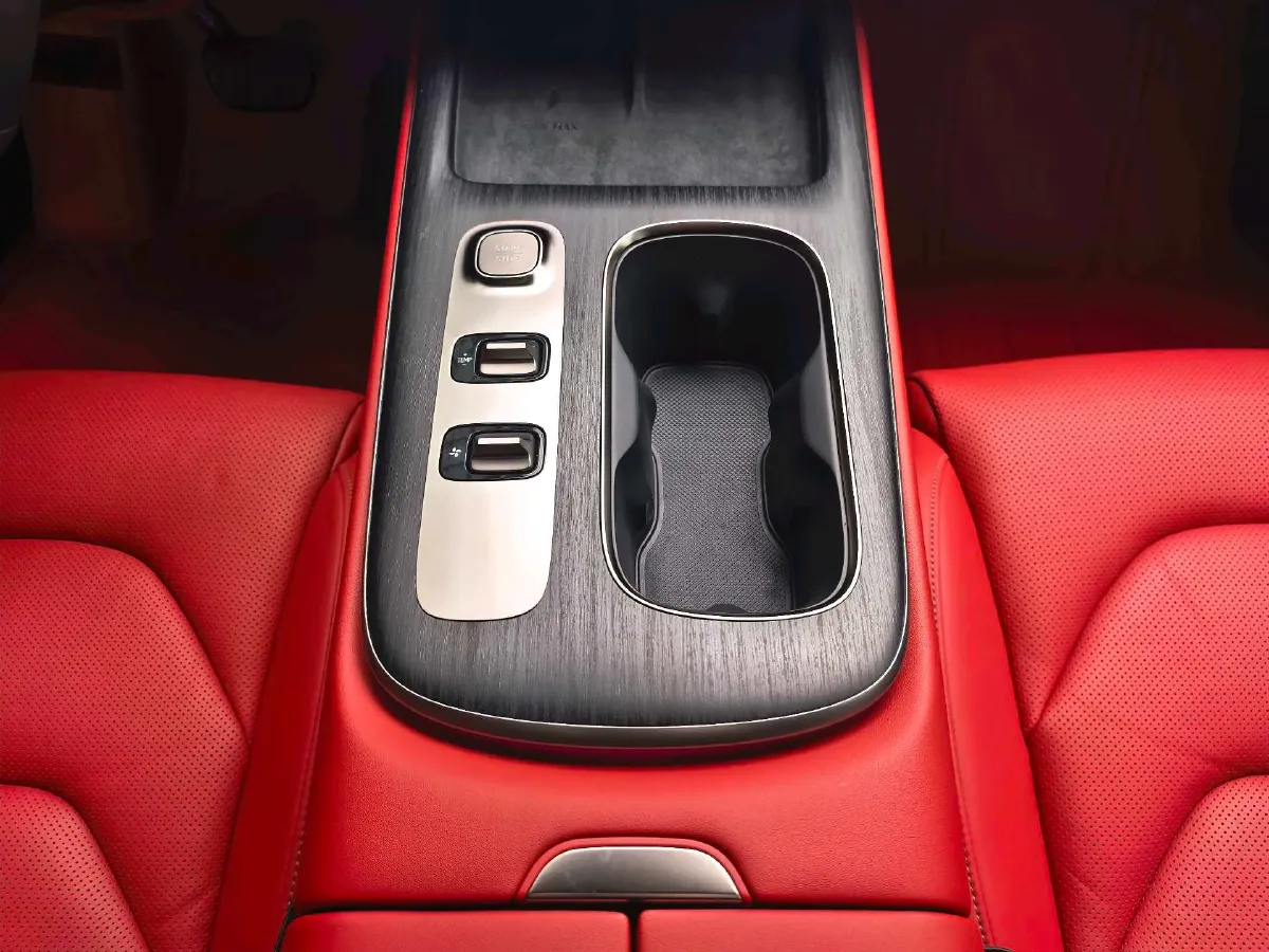 2024 MI SU7 BEV 73.6KWH,autocango,china used car exporter,china ev exporter,chinese used car exporter,chinese used ev exporter