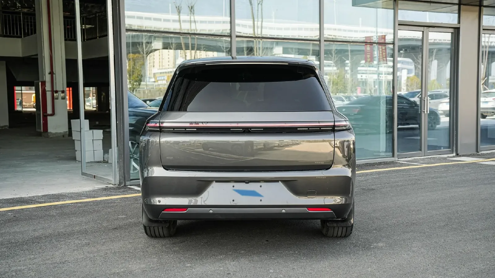 2023 Li L7 Range Extended 154HP REEV 40.9KWH,autocango,china used car exporter,china ev exporter,chinese used car exporter,chinese used ev exporter