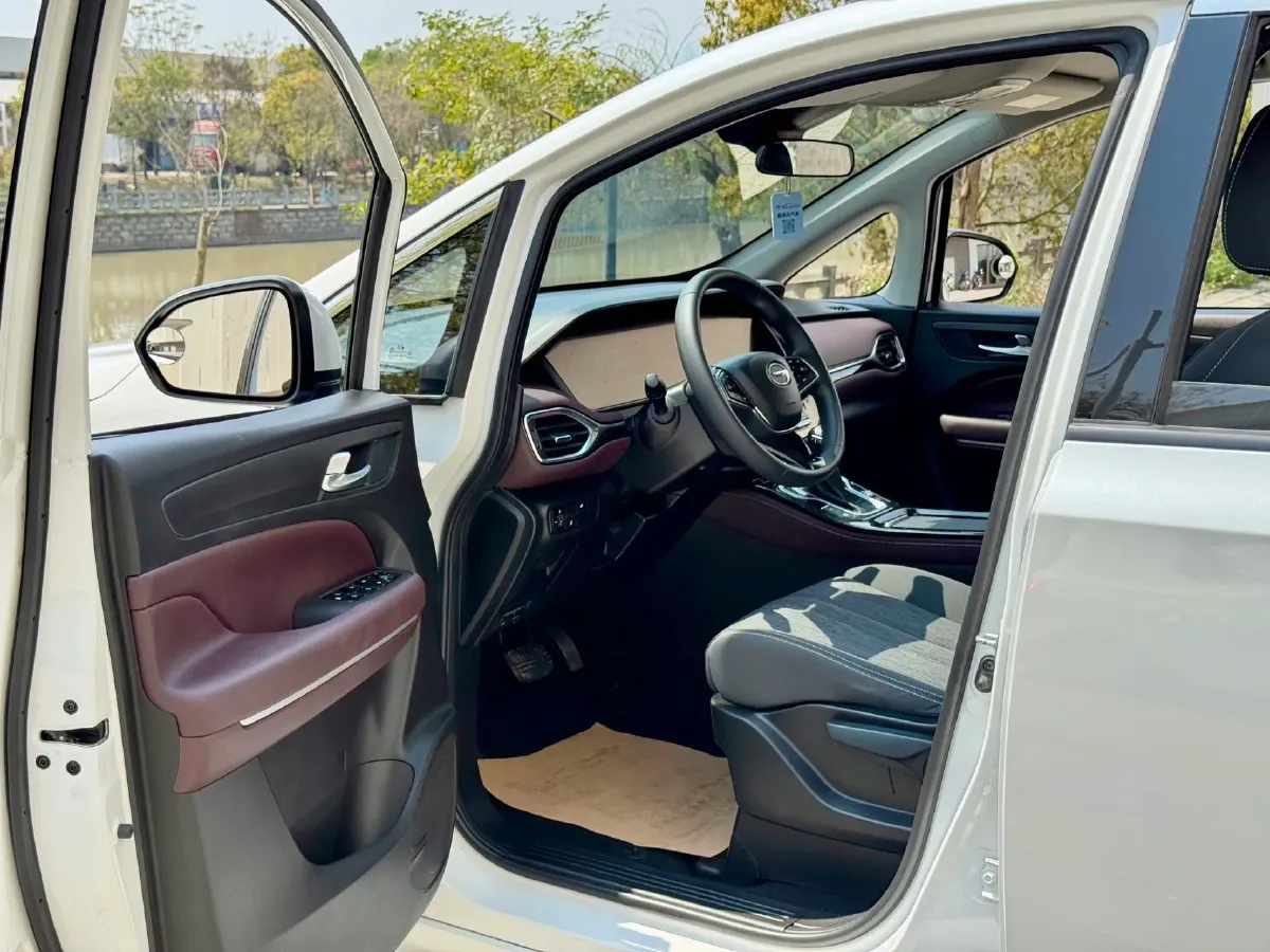 2023 GAC Trumpchi M6 1.5T 177HP L4 7DCT,autocango,china used car exporter,china ev exporter,chinese used car exporter,chinese used ev exporter