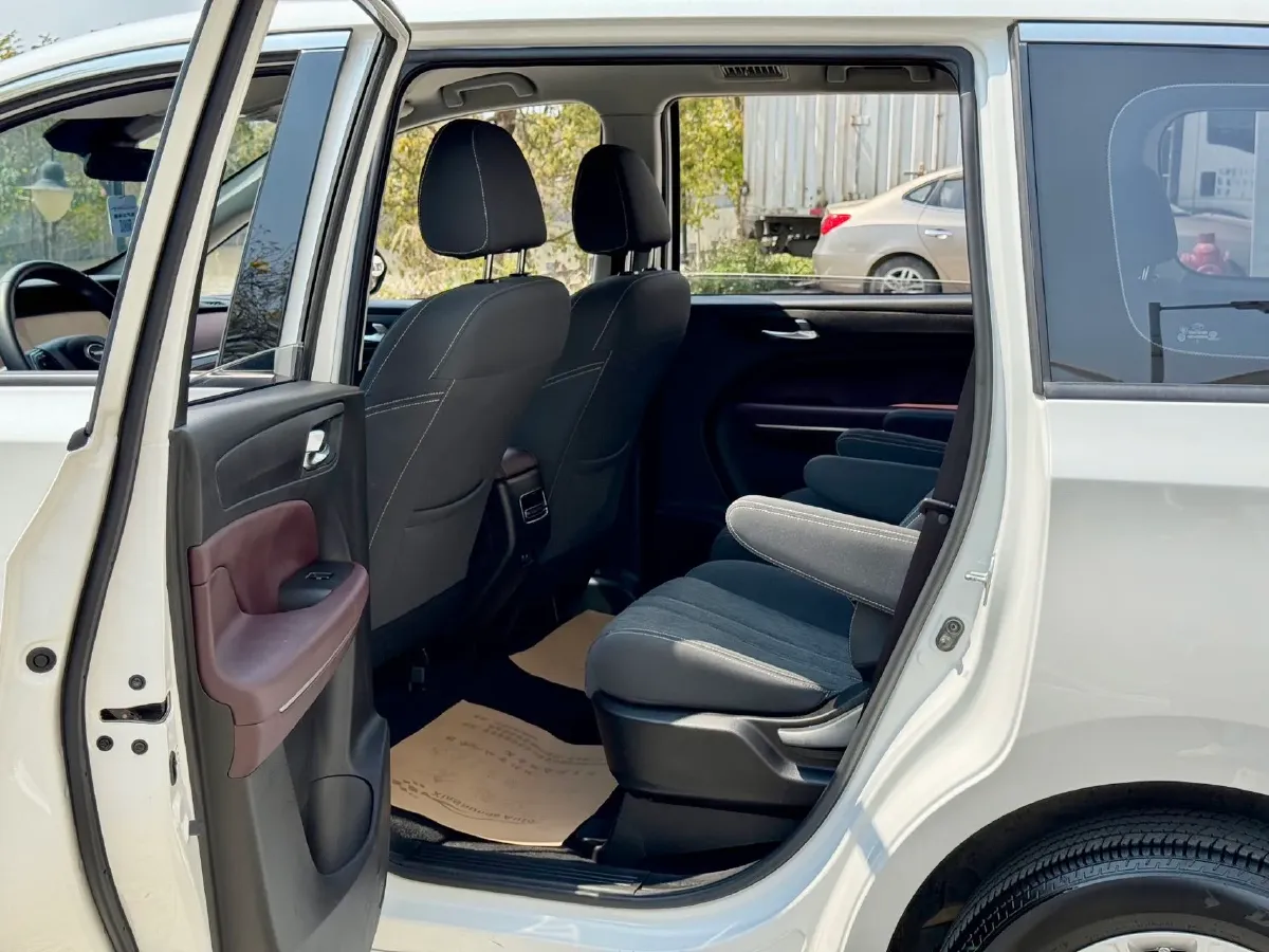 2023 GAC Trumpchi M6 1.5T 177HP L4 7DCT,autocango,china used car exporter,china ev exporter,chinese used car exporter,chinese used ev exporter