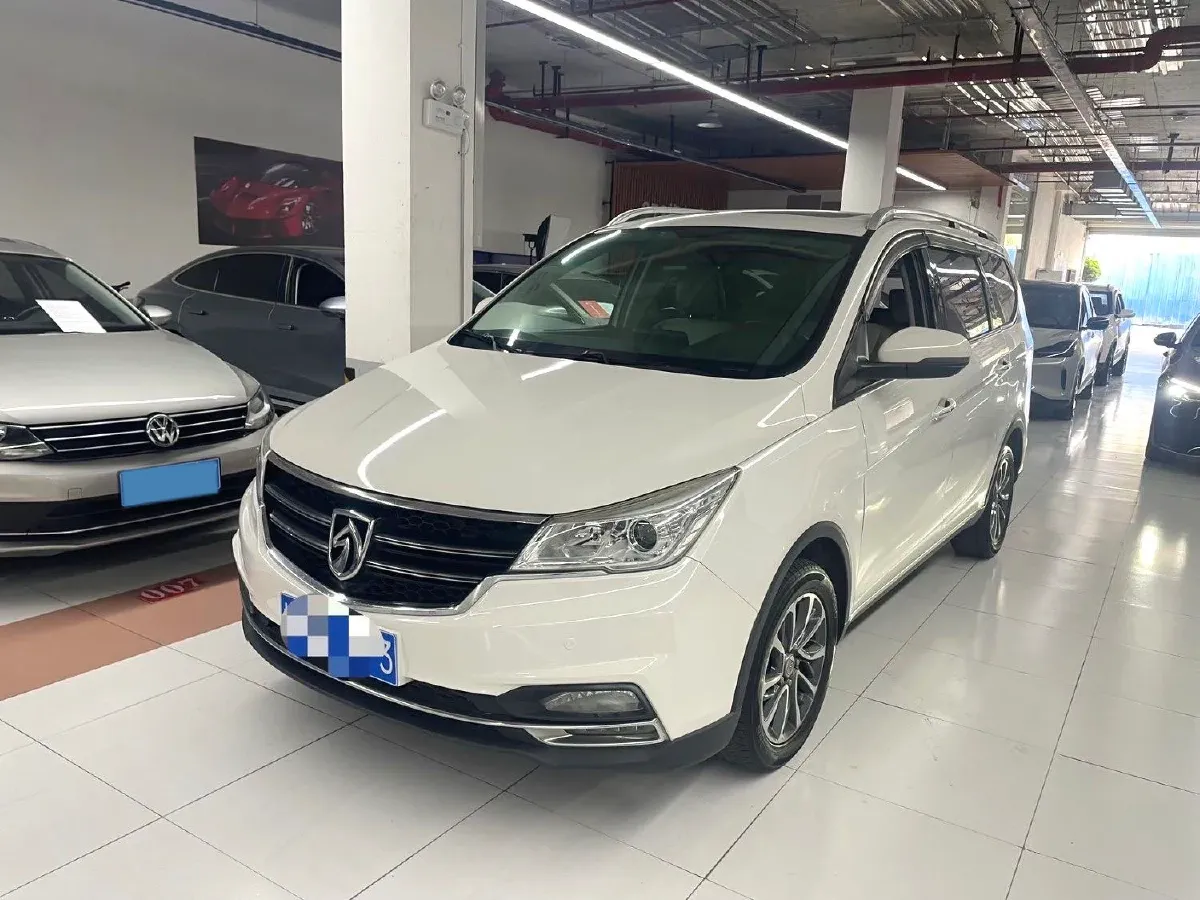 2019 BaoJun 730 1.5T 151HP L4 CVT,autocango,china used car exporter,china ev exporter,chinese used car exporter,chinese used ev exporter