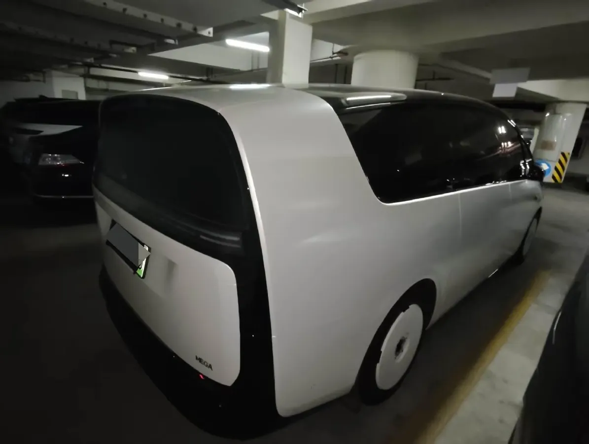 2025 Li MEGA BEV,autocango,china used car exporter,china ev exporter,chinese used car exporter,chinese used ev exporter