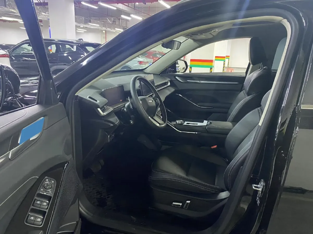 2024 Haval H6 1.5T 184HP L4 7DCT,autocango,china used car exporter,china ev exporter,chinese used car exporter,chinese used ev exporter