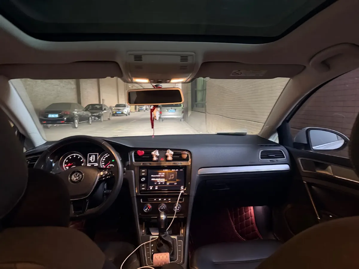 2018 Volkswagen Golf 1.6L 110HP L4 6AT,autocango,china used car exporter,china ev exporter,chinese used car exporter,chinese used ev exporter