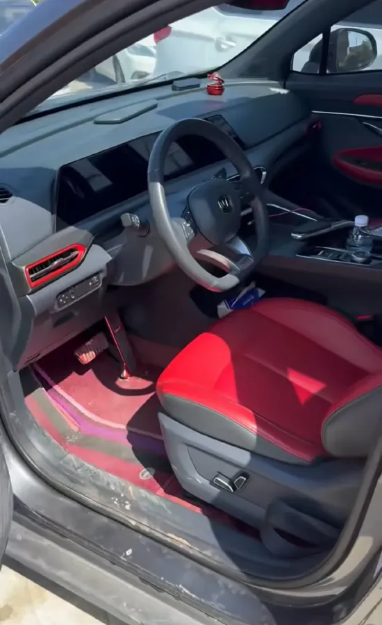 2021 ChangAn UNI-T 1.5T 180HP L4 7DCT,autocango,china used car exporter,china ev exporter,chinese used car exporter,chinese used ev exporter