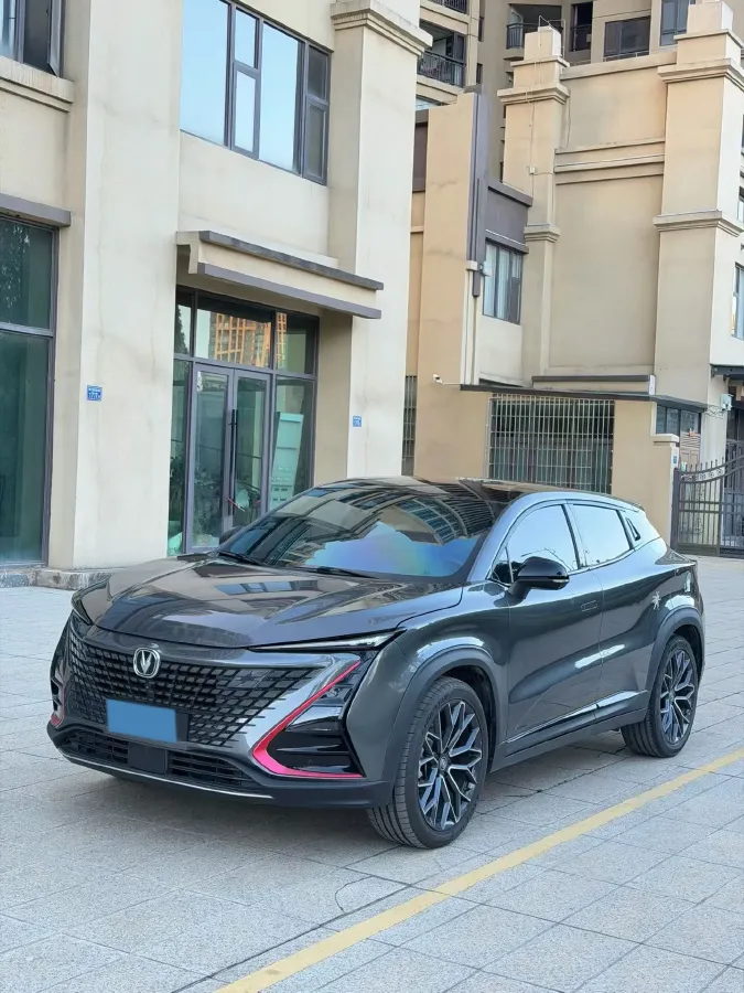 2021 ChangAn UNI-T 1.5T 180HP L4 7DCT,autocango,china used car exporter,china ev exporter,chinese used car exporter,chinese used ev exporter