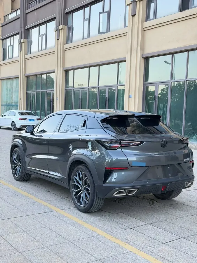 2021 ChangAn UNI-T 1.5T 180HP L4 7DCT,autocango,china used car exporter,china ev exporter,chinese used car exporter,chinese used ev exporter