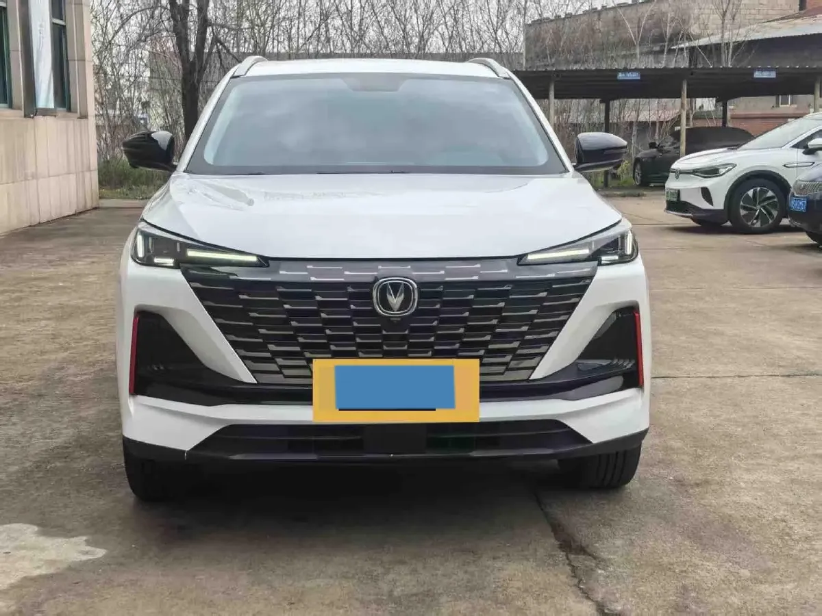 2022 ChangAn Oshan X7 Plus 1.5T 188HP L4 7DCT,autocango,china used car exporter,china ev exporter,chinese used car exporter,chinese used ev exporter