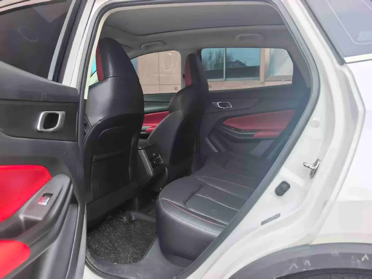 2022 ChangAn Oshan X7 Plus 1.5T 188HP L4 7DCT,autocango,china used car exporter,china ev exporter,chinese used car exporter,chinese used ev exporter