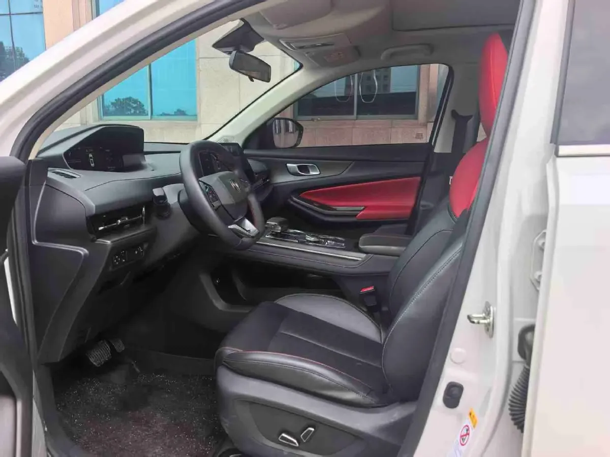 2022 ChangAn Oshan X7 Plus 1.5T 188HP L4 7DCT,autocango,china used car exporter,china ev exporter,chinese used car exporter,chinese used ev exporter