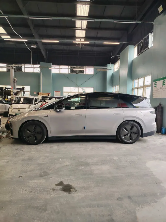 2025 Li i8 BEV,autocango,china used car exporter,china ev exporter,chinese used car exporter,chinese used ev exporter