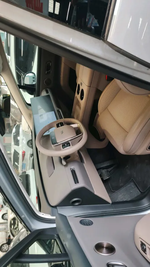 2025 Li i8 BEV,autocango,china used car exporter,china ev exporter,chinese used car exporter,chinese used ev exporter