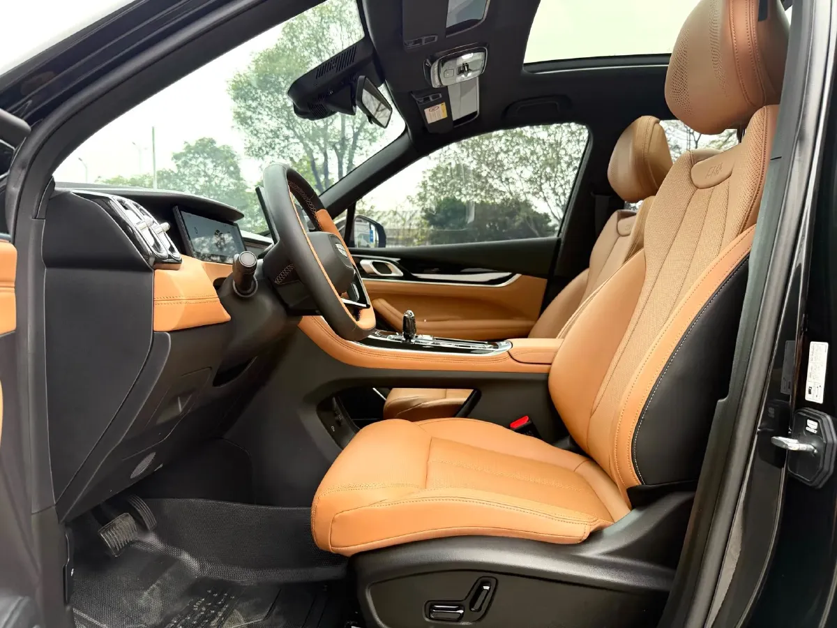 2025 Geely StarRay 1.5T 181HP L4 7DCT,autocango,china used car exporter,china ev exporter,chinese used car exporter,chinese used ev exporter