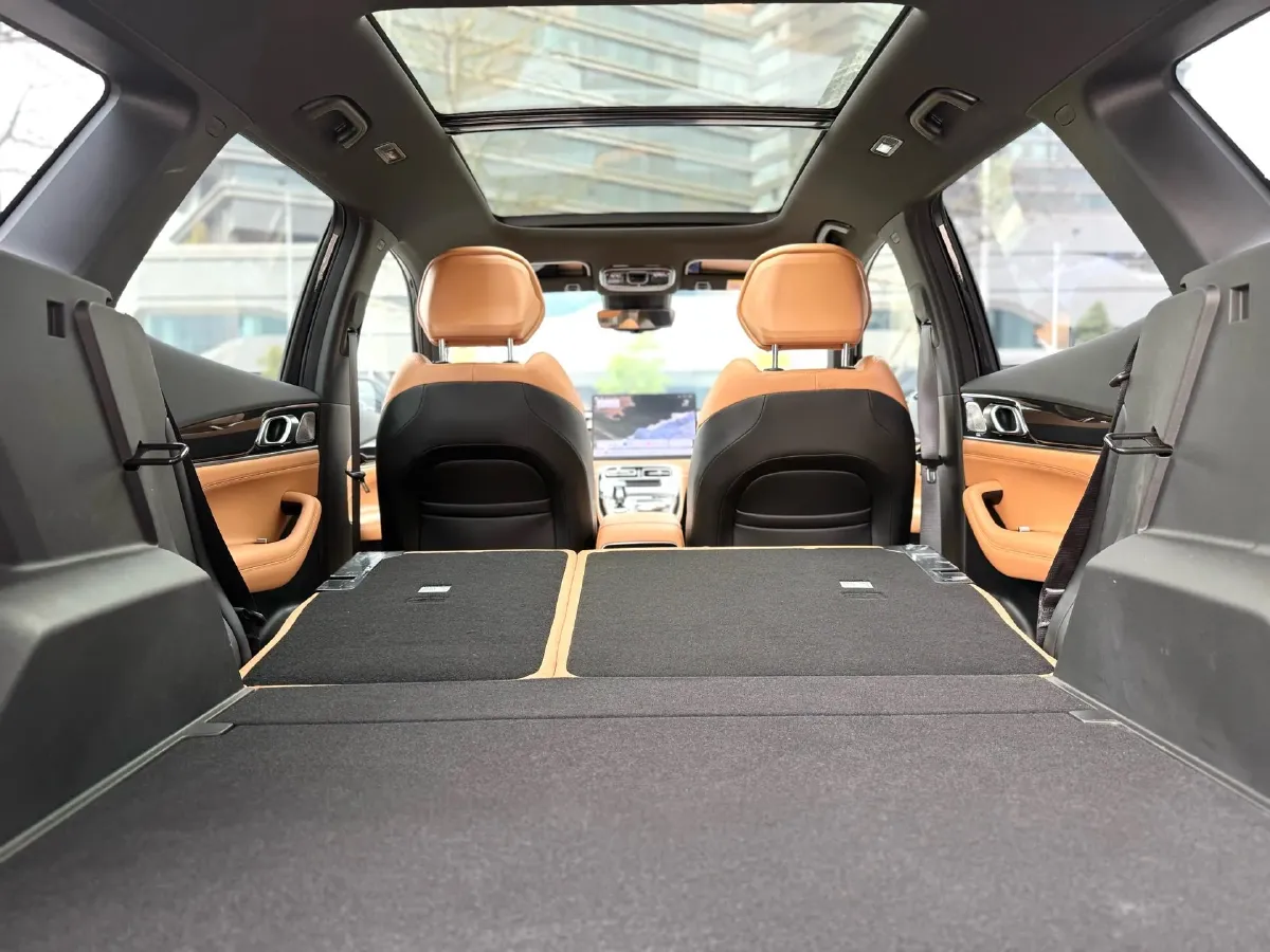 2025 Geely StarRay 1.5T 181HP L4 7DCT,autocango,china used car exporter,china ev exporter,chinese used car exporter,chinese used ev exporter