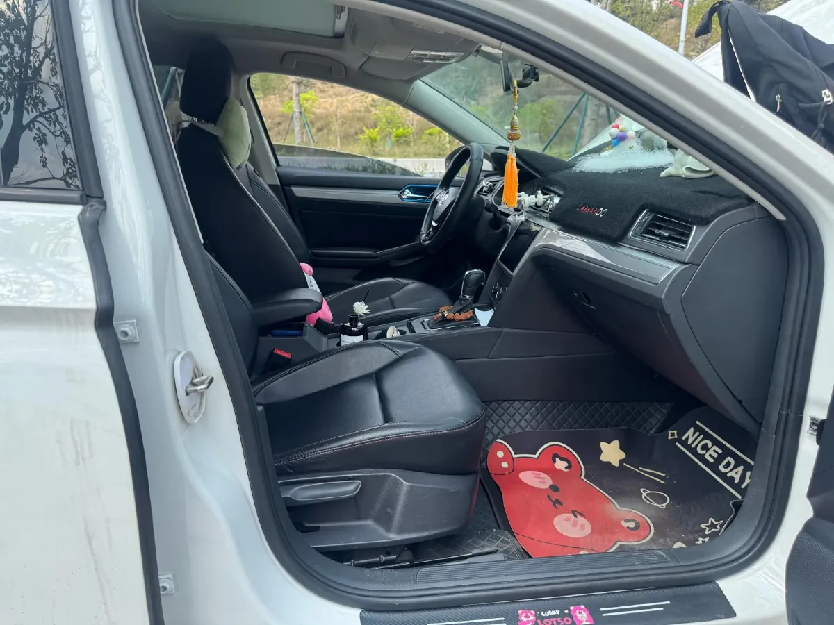 2019 Volkswagen T-Cross 1.4T 150HP L4 7DCT,autocango,china used car exporter,china ev exporter,chinese used car exporter,chinese used ev exporter