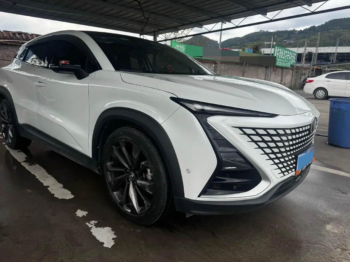 2020 ChangAn UNI-T 1.5T 180HP L4 7DCT,autocango,china used car exporter,china ev exporter,chinese used car exporter,chinese used ev exporter