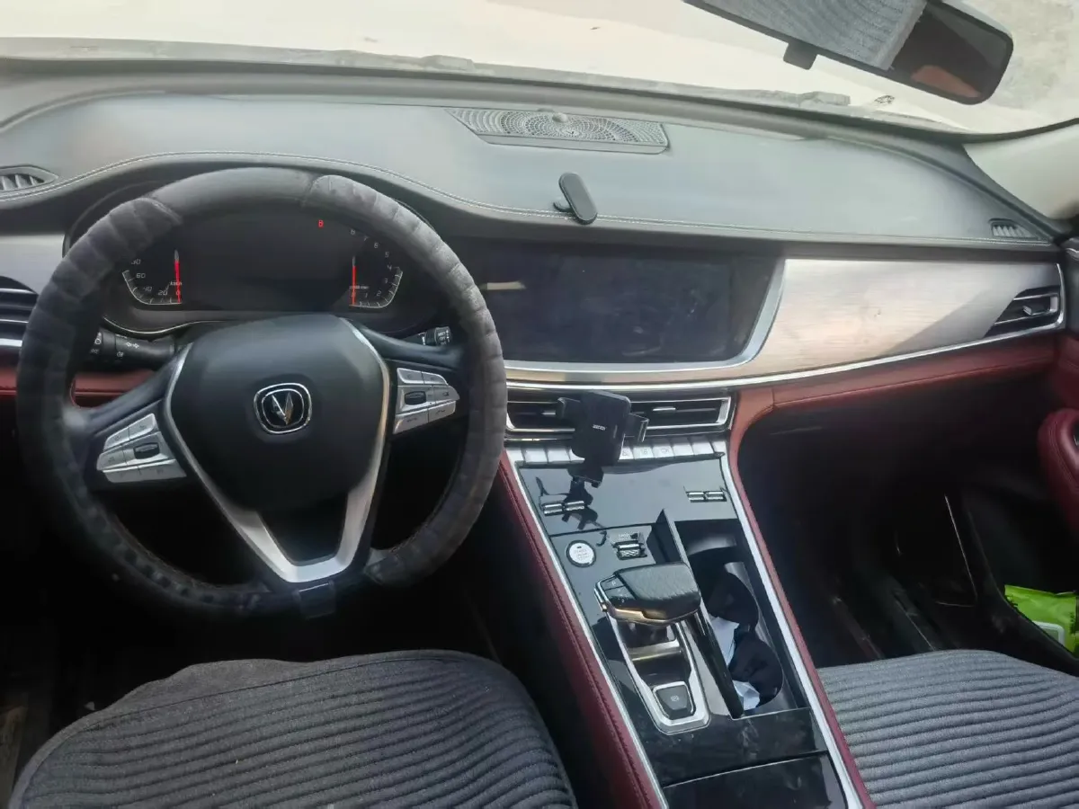 2021 ChangAn CS85 Coupe 1.5T 178HP L4 7DCT,autocango,china used car exporter,china ev exporter,chinese used car exporter,chinese used ev exporter