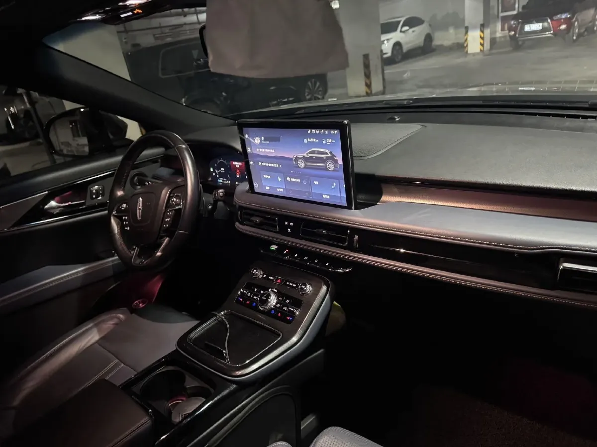 2021 Lincoln Nautilus 2.7T 322HP V6 8AT,autocango,china used car exporter,china ev exporter,chinese used car exporter,chinese used ev exporter