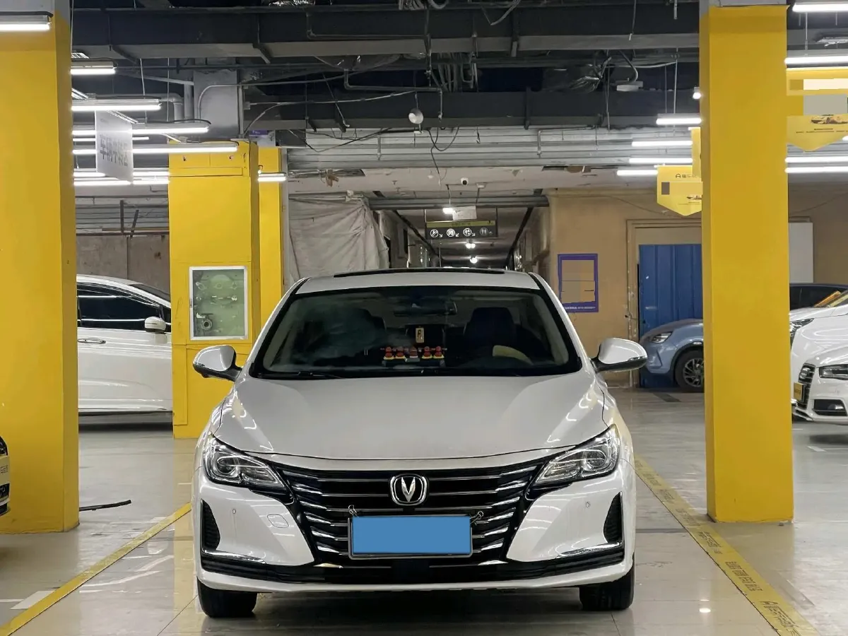 2020 ChangAn Raeton CC 1.5T 156HP L4 6AT,autocango,china used car exporter,china ev exporter,chinese used car exporter,chinese used ev exporter