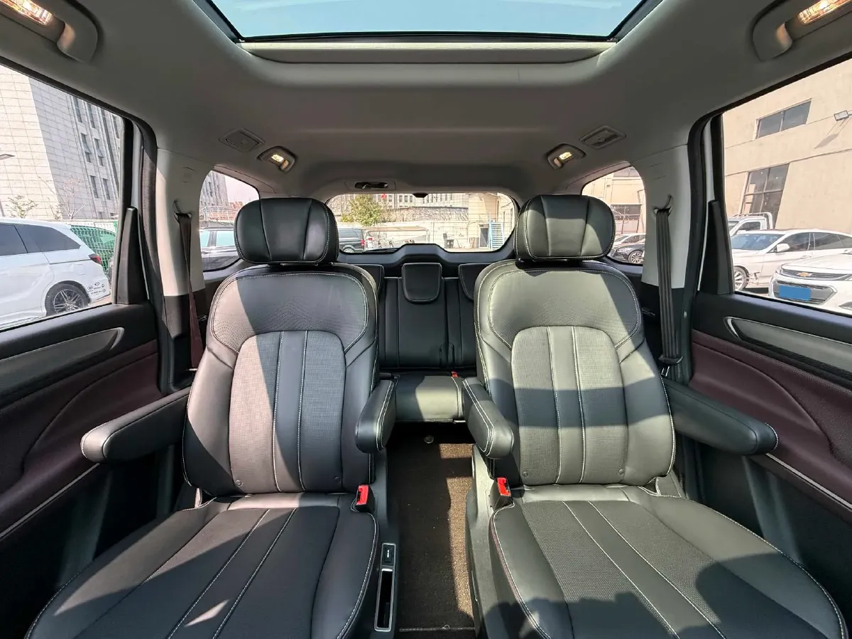 2023 GAC Trumpchi M6 1.5T 177HP L4 7DCT,autocango,china used car exporter,china ev exporter,chinese used car exporter,chinese used ev exporter