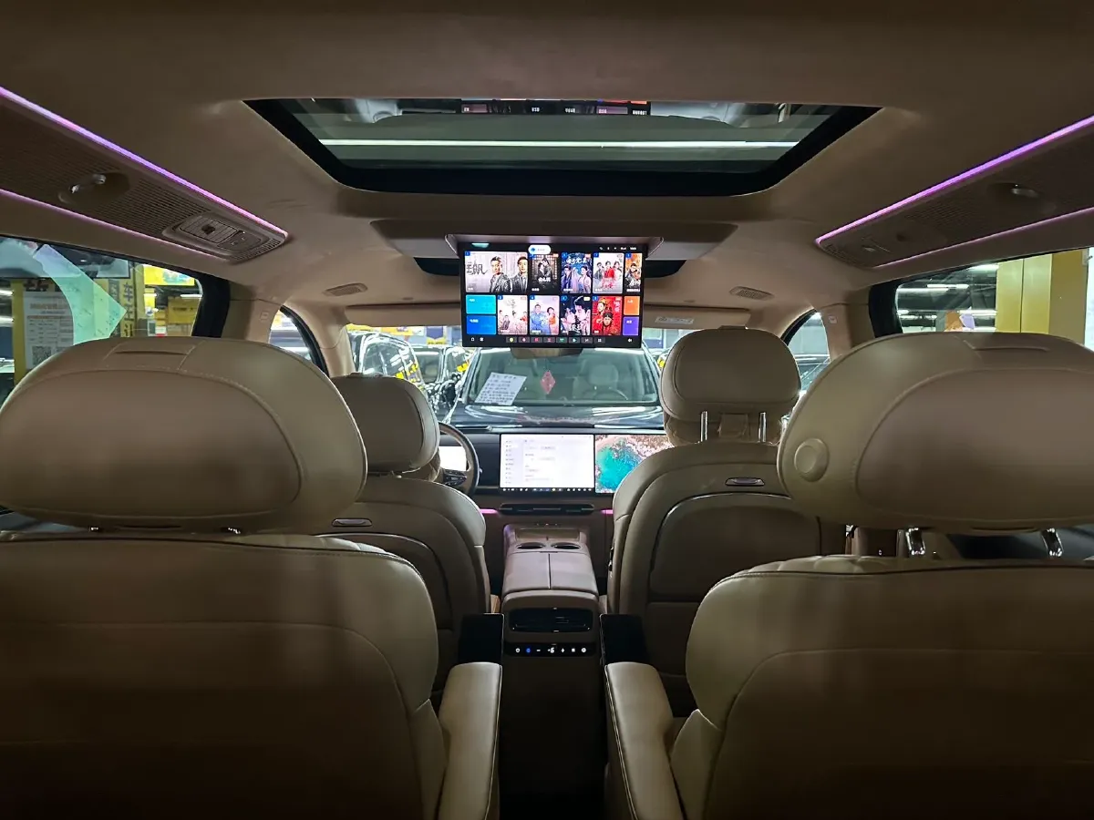 2025 Voyah Dream BEV 108.7KWH,autocango,china used car exporter,china ev exporter,chinese used car exporter,chinese used ev exporter