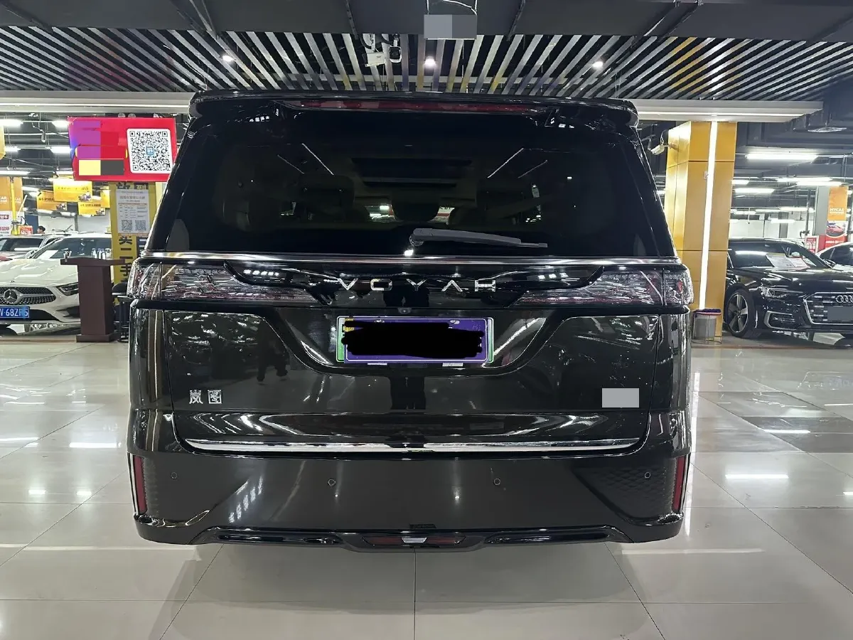 2025 Voyah Dream BEV 108.7KWH,autocango,china used car exporter,china ev exporter,chinese used car exporter,chinese used ev exporter