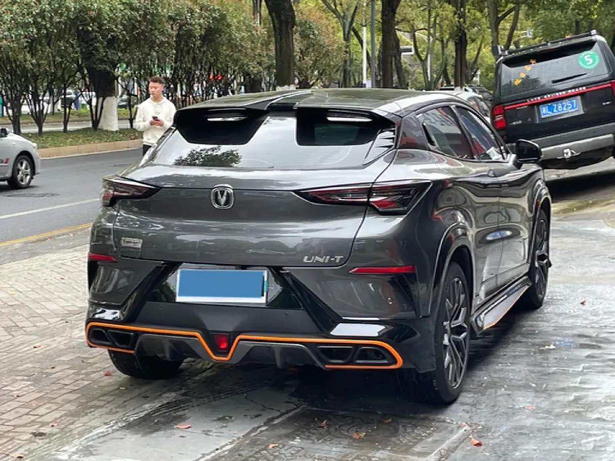 2022 ChangAn UNI-T 1.5T 188HP L4 7DCT,autocango,china used car exporter,china ev exporter,chinese used car exporter,chinese used ev exporter