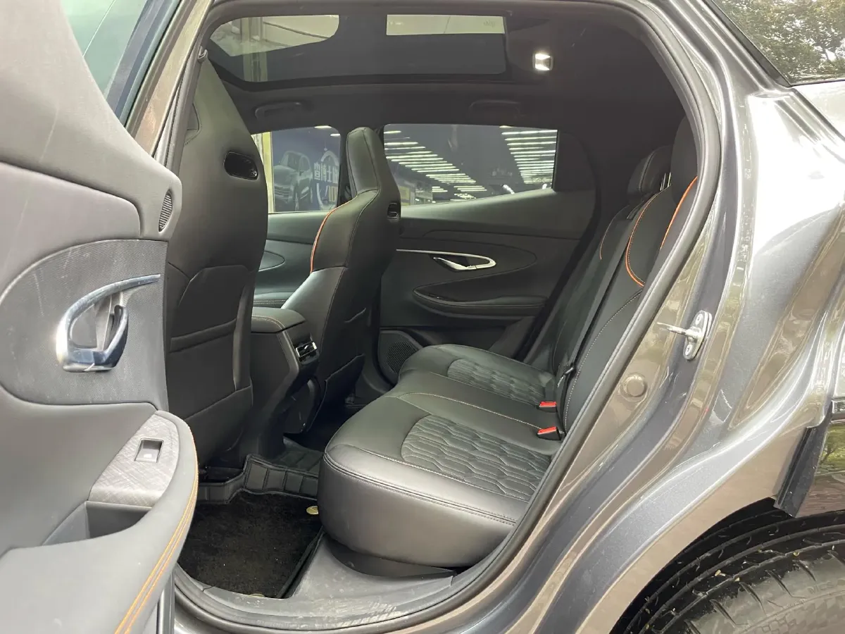 2022 ChangAn UNI-T 1.5T 188HP L4 7DCT,autocango,china used car exporter,china ev exporter,chinese used car exporter,chinese used ev exporter