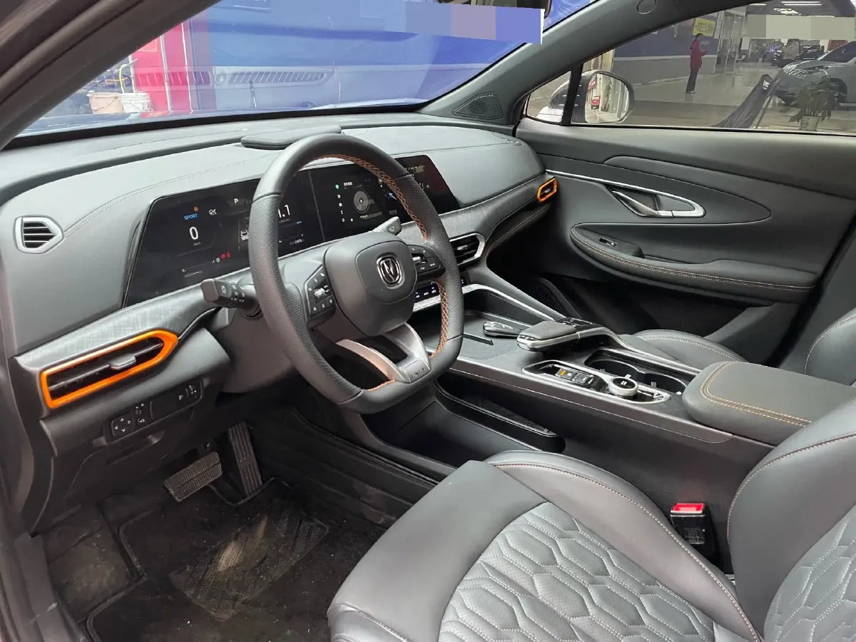 2022 ChangAn UNI-T 1.5T 188HP L4 7DCT,autocango,china used car exporter,china ev exporter,chinese used car exporter,chinese used ev exporter