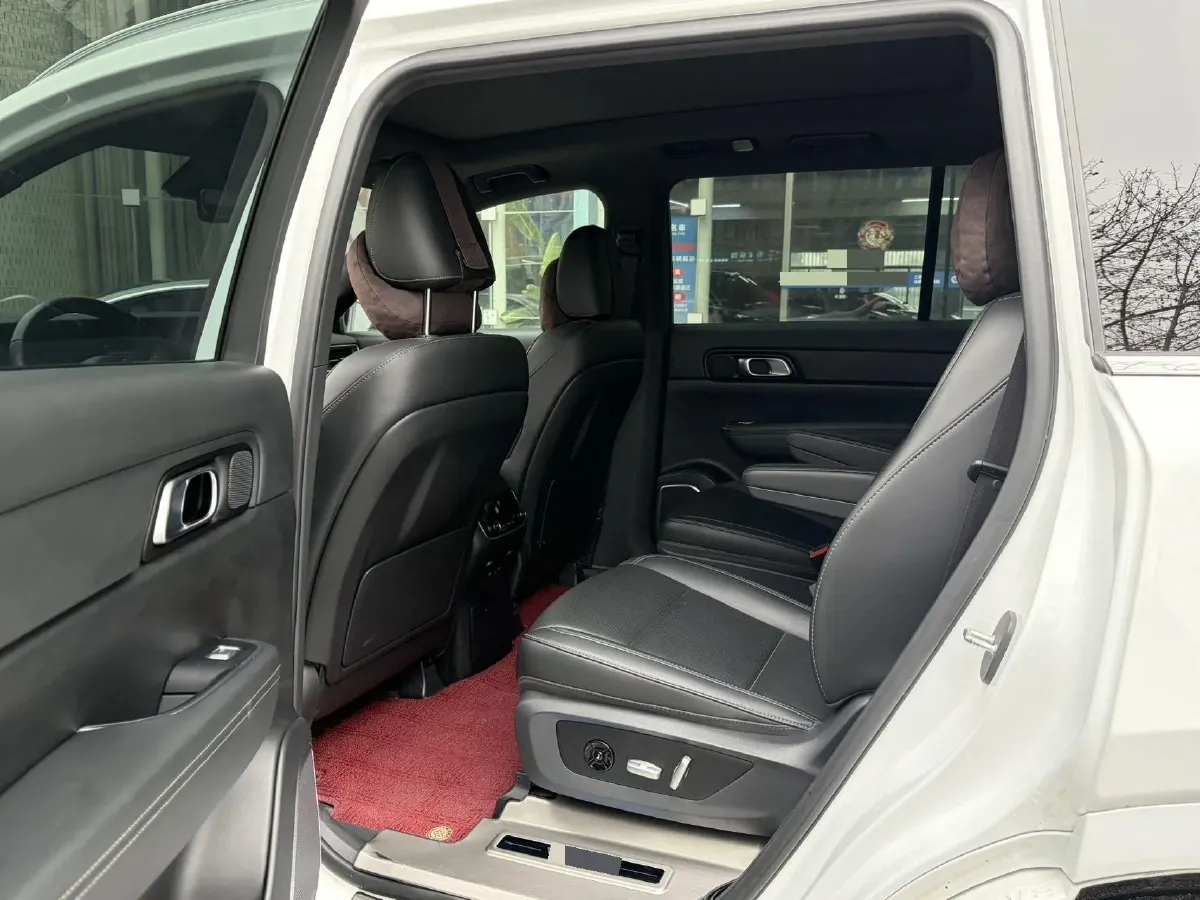 2021 Li ONE Range Extended 131HP REEV 40.5KWH,autocango,china used car exporter,china ev exporter,chinese used car exporter,chinese used ev exporter