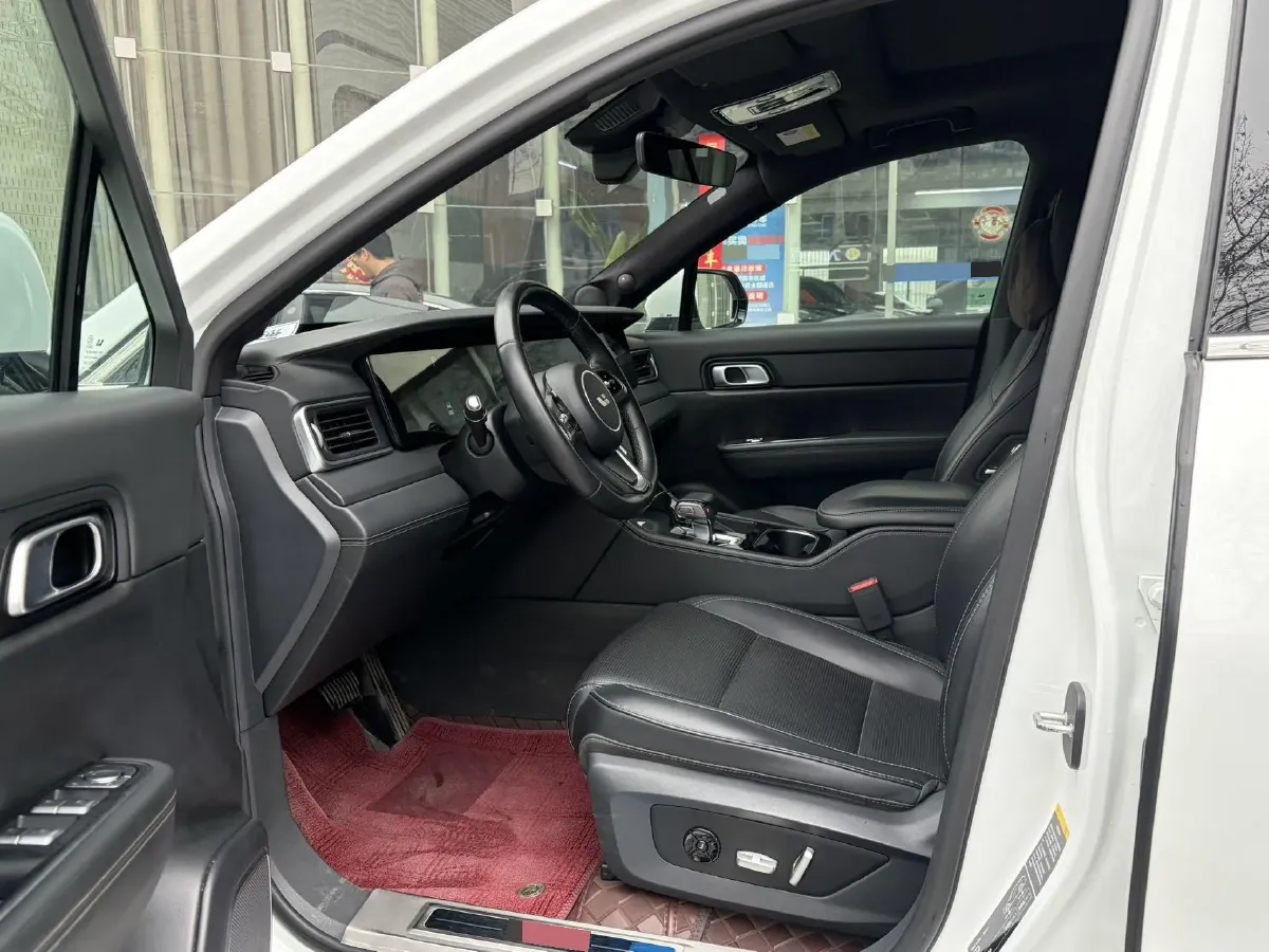 2021 Li ONE Range Extended 131HP REEV 40.5KWH,autocango,china used car exporter,china ev exporter,chinese used car exporter,chinese used ev exporter