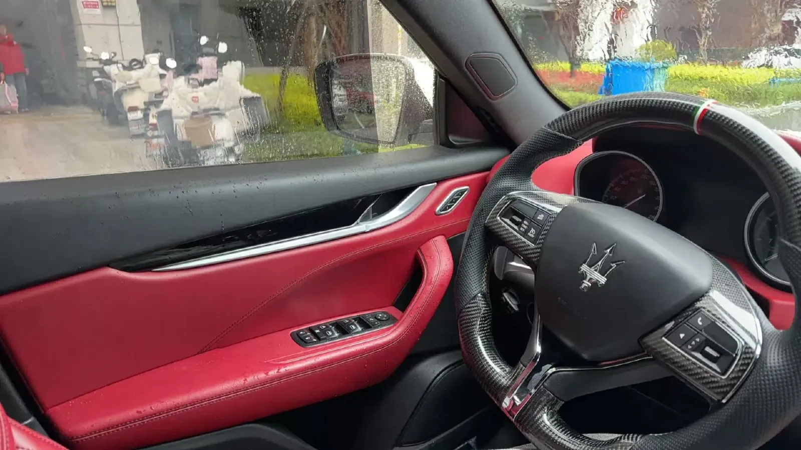 2018 Maserati Levante 3.0T 350HP V6 8AT,autocango,china used car exporter,china ev exporter,chinese used car exporter,chinese used ev exporter