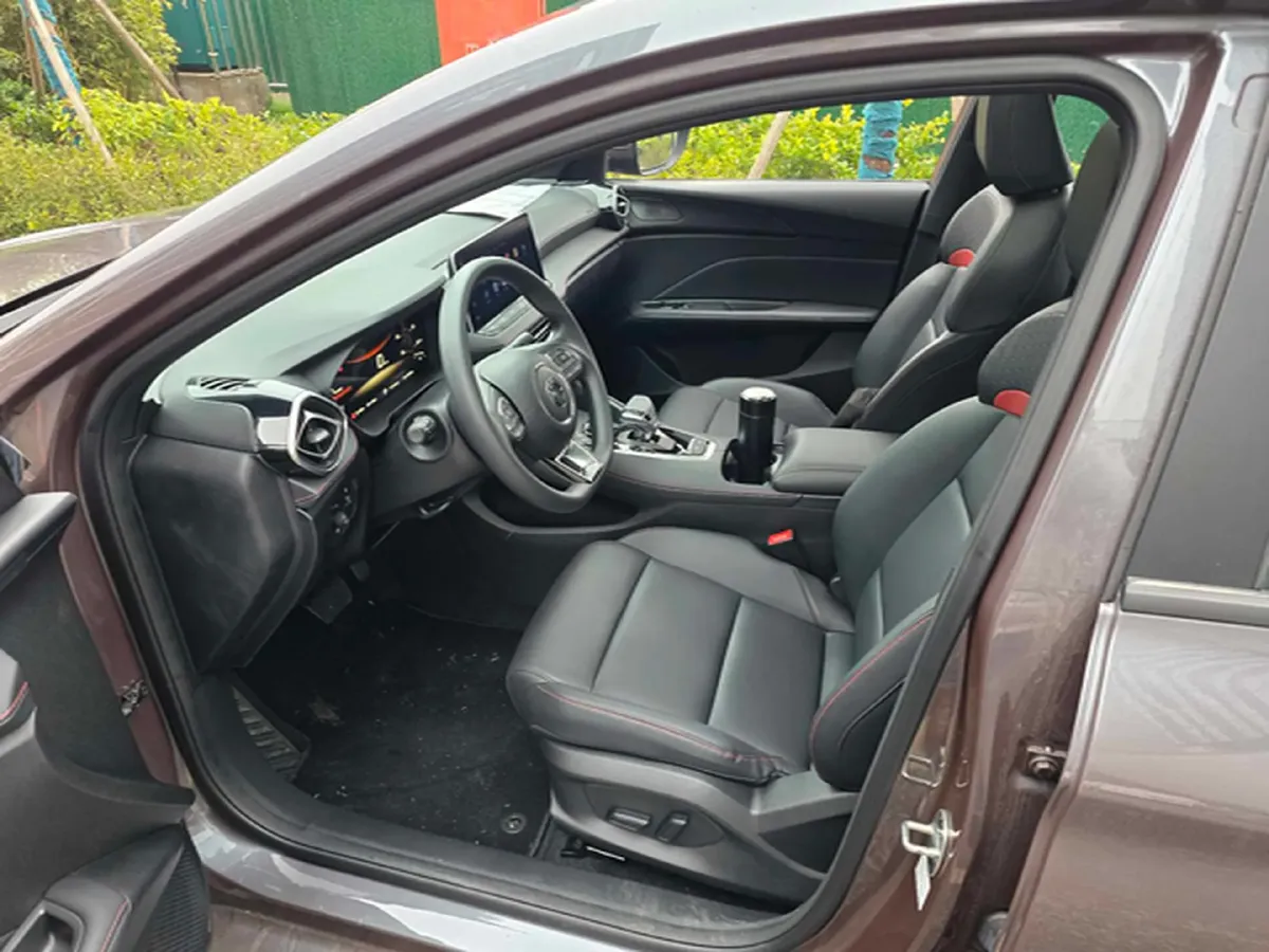 2025 MG 5 1.5T 181HP L4 7DCT,autocango,china used car exporter,china ev exporter,chinese used car exporter,chinese used ev exporter