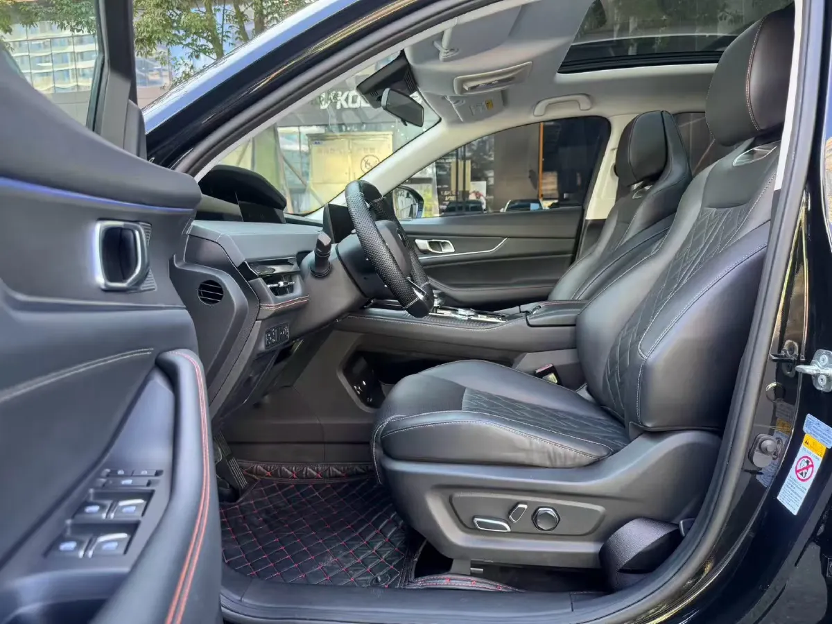 2021 ChangAn UNI-K 2.0T 233HP L4 8AT,autocango,china used car exporter,china ev exporter,chinese used car exporter,chinese used ev exporter