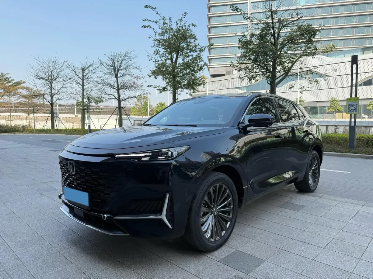 2021 ChangAn UNI-K 2.0T 233HP L4 8AT,autocango,china used car exporter,china ev exporter,chinese used car exporter,chinese used ev exporter