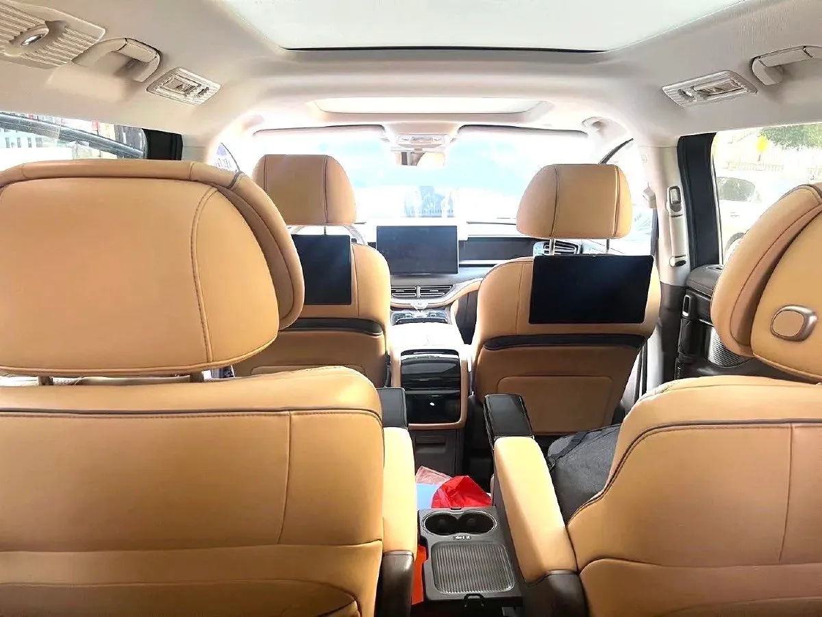 2022 Mercedes-Benz GLC Class 2.0T 197HP L4 9AT,autocango,china used car exporter,china ev exporter,chinese used car exporter,chinese used ev exporter