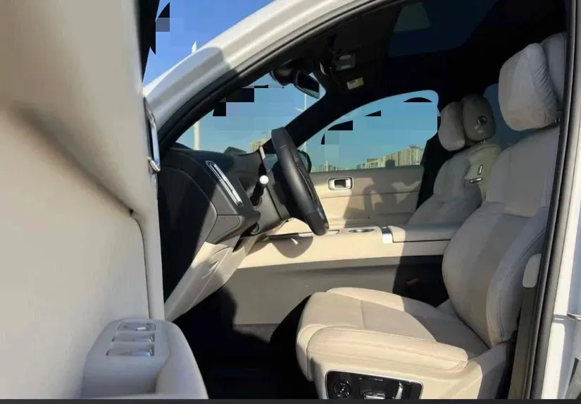 2023 Li L7 Range Extended 154HP REEV 40.9KWH,autocango,china used car exporter,china ev exporter,chinese used car exporter,chinese used ev exporter