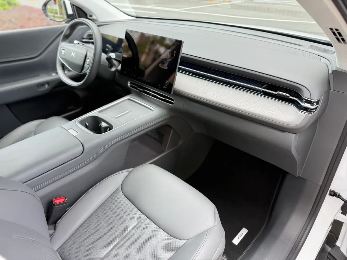 2025 Xpeng G6 BEV 68.5KWH,autocango,china used car exporter,china ev exporter,chinese used car exporter,chinese used ev exporter