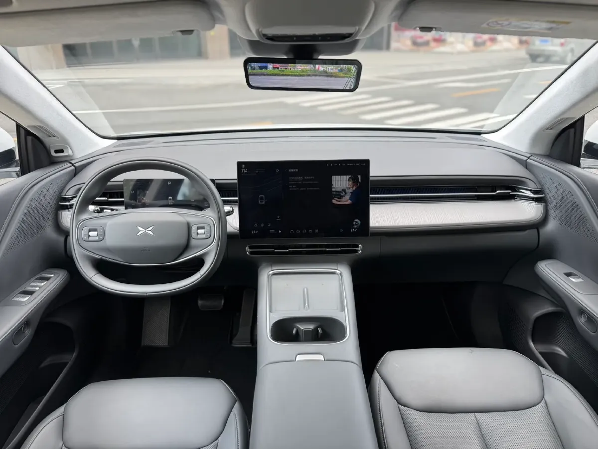 2025 Xpeng G6 BEV 68.5KWH,autocango,china used car exporter,china ev exporter,chinese used car exporter,chinese used ev exporter