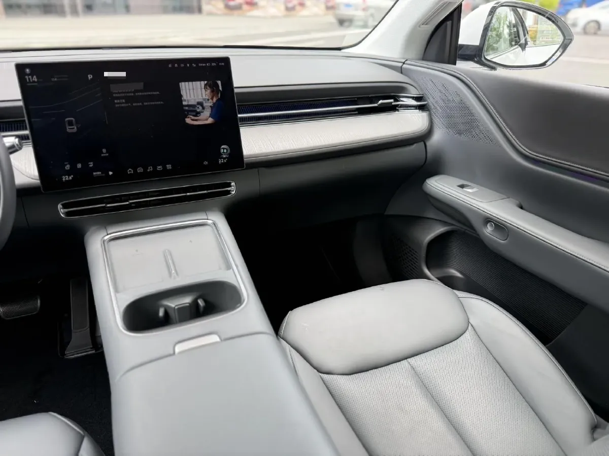 2025 Xpeng G6 BEV 68.5KWH,autocango,china used car exporter,china ev exporter,chinese used car exporter,chinese used ev exporter