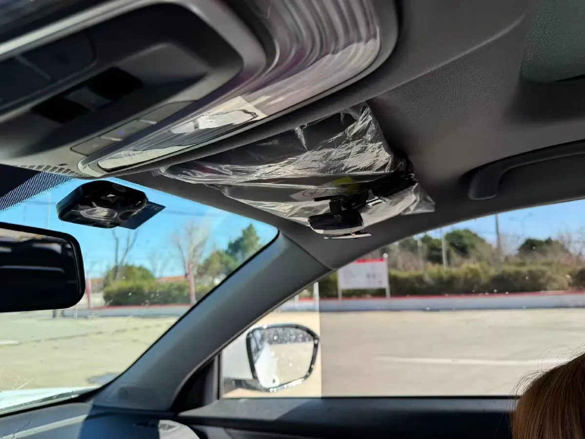 2023 ChangAn CS75 Plus 1.5T 188HP L4 8AT,autocango,china used car exporter,china ev exporter,chinese used car exporter,chinese used ev exporter