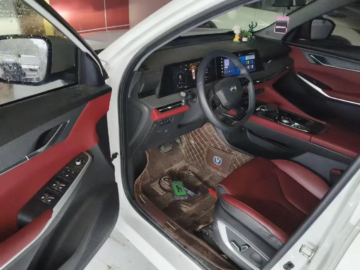 2022 ChangAn CS75 Plus 1.5T 188HP L4 8AT,autocango,china used car exporter,china ev exporter,chinese used car exporter,chinese used ev exporter