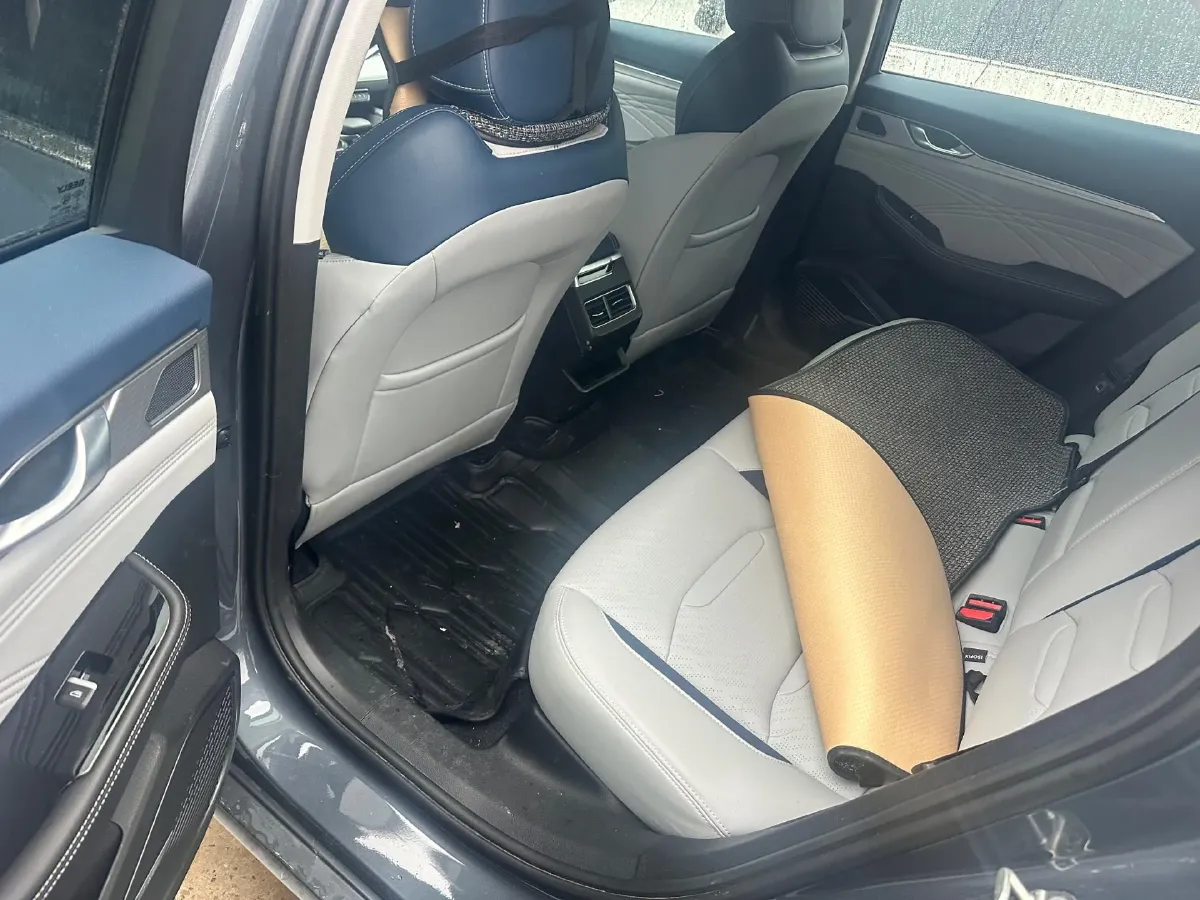 2023 Geely Preface 2.0T 190HP L4 7DCT,autocango,china used car exporter,china ev exporter,chinese used car exporter,chinese used ev exporter