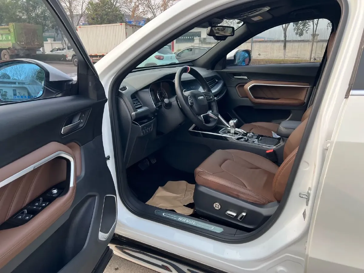 2017 Haval H6 2.0T 197HP L4 7DCT,autocango,china used car exporter,china ev exporter,chinese used car exporter,chinese used ev exporter