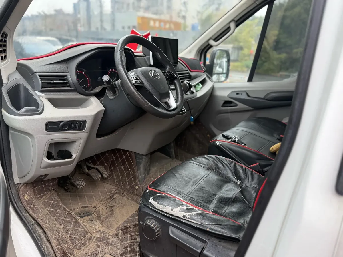 2022 MAXUS XinTu V90 2.0T 150HP L4 6MT,autocango,china used car exporter,china ev exporter,chinese used car exporter,chinese used ev exporter