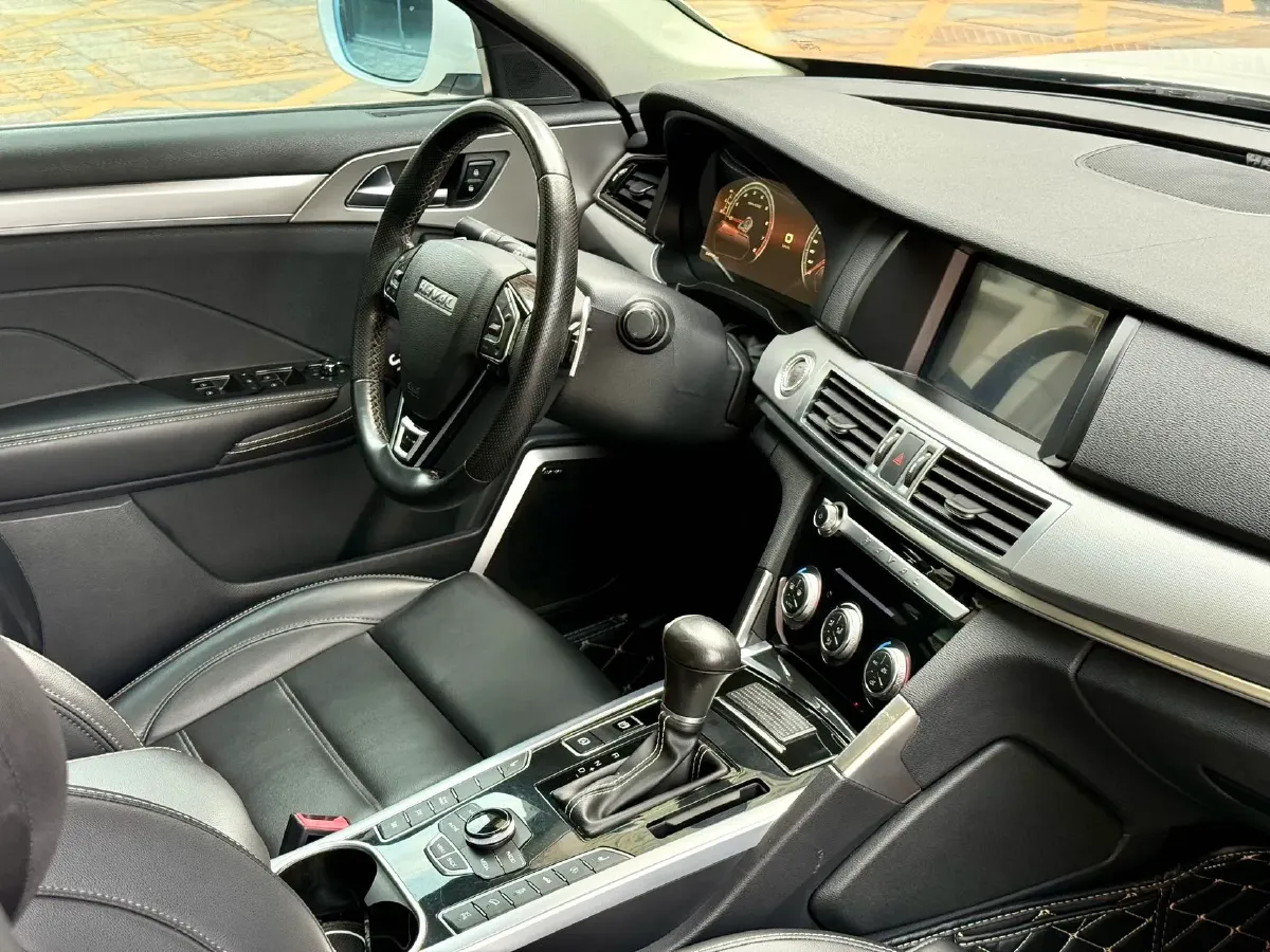 2018 Haval H7 2.0T 231HP L4 6DCT,autocango,china used car exporter,china ev exporter,chinese used car exporter,chinese used ev exporter